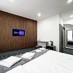 فندق Orijent 4*