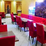 فندق Orijent