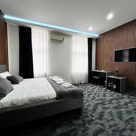 Hotel Orijent 4*